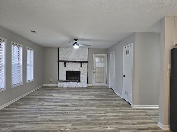 3rd image of 1238 S Lea Ct SE APT B