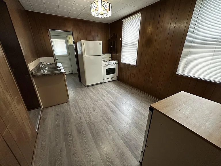 520 S Water St — Photo 9