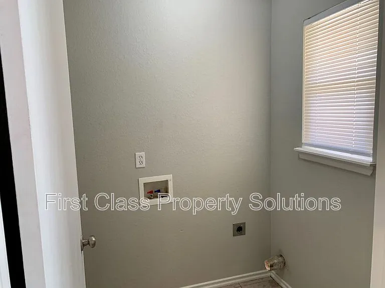 4317 SE 87th St — Photo 3