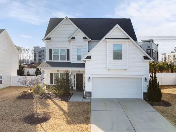 446 Mallard Loop Dr, Clayton, NC 27527