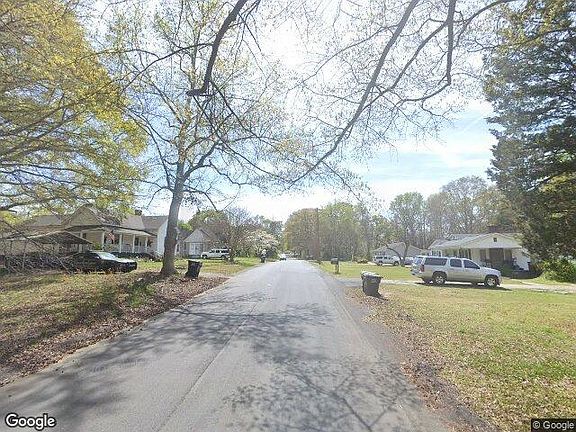 Exterior Neighborhood (street photo)