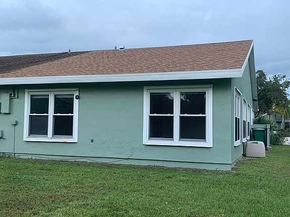 4th image of 1350 SE Rivergreen Circle