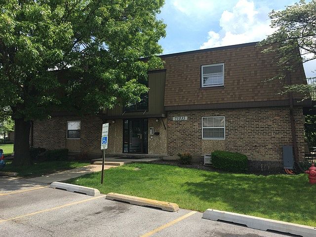 1st image of 7S035 Suffield Ct APT 109C