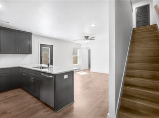 1102 Lockheed St, Bentonville, AR 72712