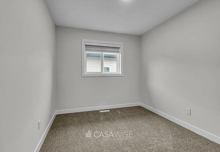 1071 Berg Pl — Photo 16