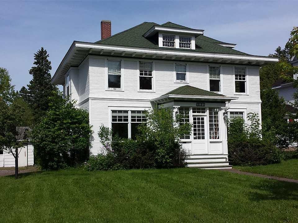 2nd image of 2131 Woodland Ave
