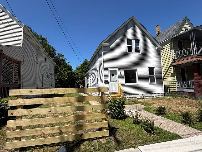 7009 Hecker Ave — Photo 17