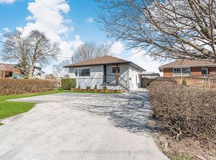 111 Eastchester Ave N, Saint Catharines, ON L2P2Y9