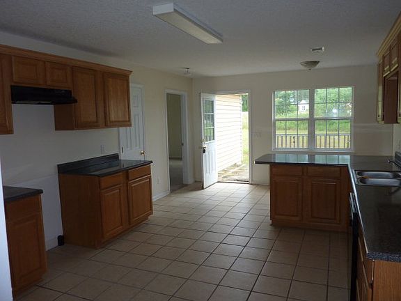 5th image of 160 Mill Branch Cir