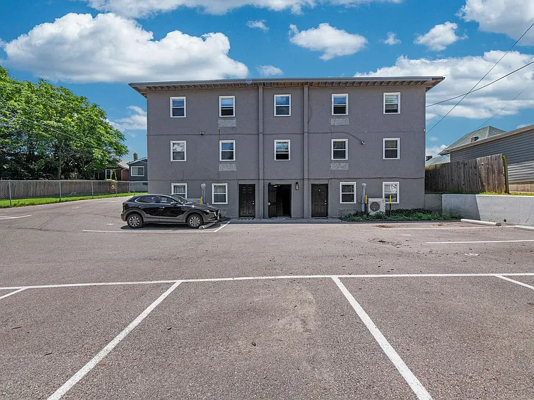 5825 Southwest LLC — Photo 18