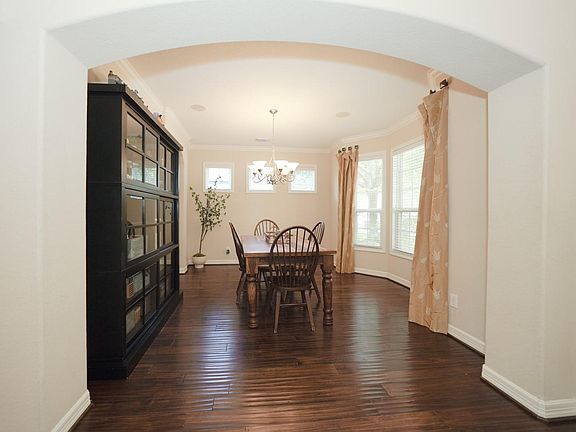 4th image of 10005 Willowmoor Ln