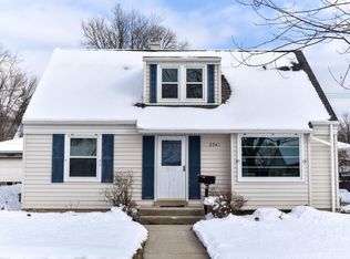 3340 N 98th St, Milwaukee, WI 53222