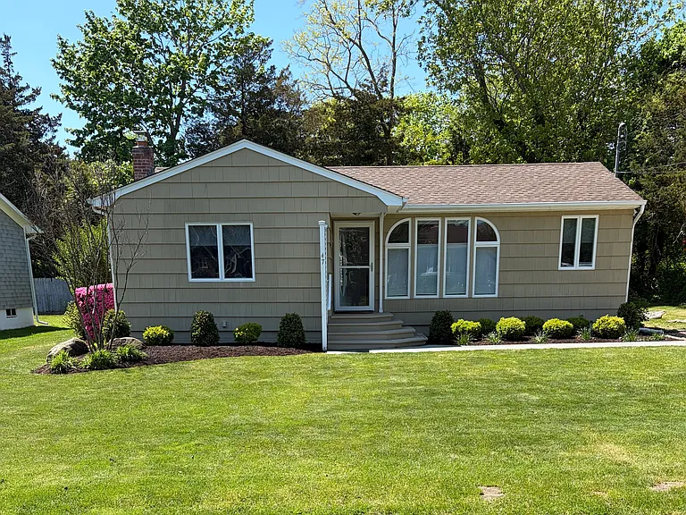 47 Sunset Dr — Photo 2