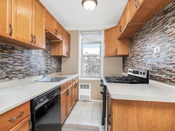 1475 Thieriot Avenue image 7 of 19