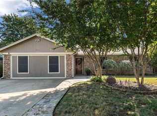 6315 Hidden Springs Dr, Arlington, TX 76001
