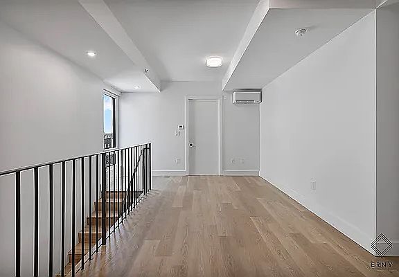 3rd image of 80 Linden Blvd #6G