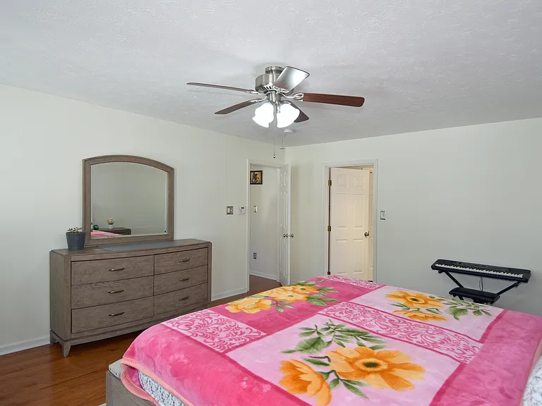 4008 Claridon Dr — Photo 18