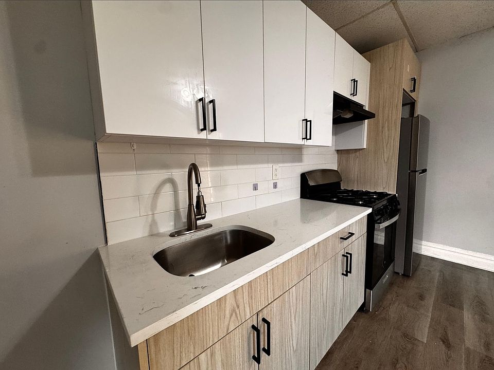 1st image of 159 Hutton St #8L