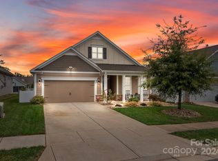 110 Cup Chase Dr, Mooresville, NC 28115