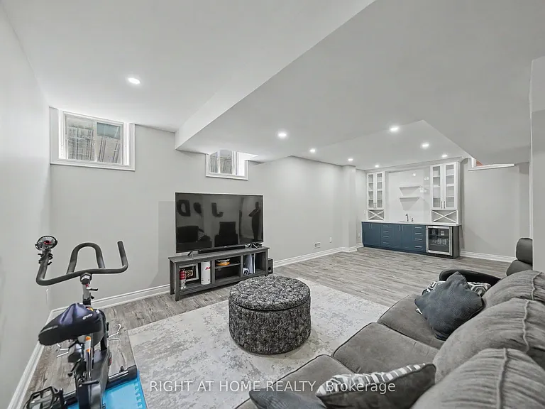 5 Rossini Dr — Photo 24