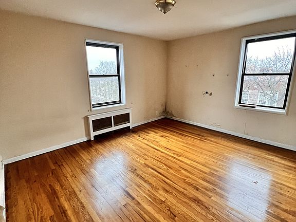 3rd image of 14325 84th Dr APT 6C