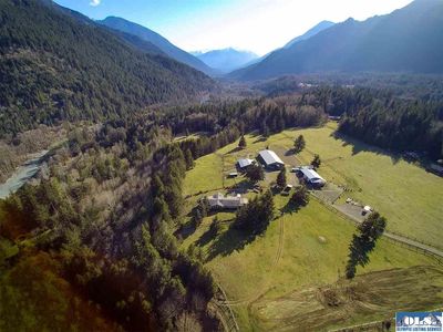207 Mountain Valley Ln, Port Angeles, WA, 98363