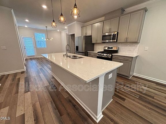 2nd image of 2524 Laurel Valley Way
