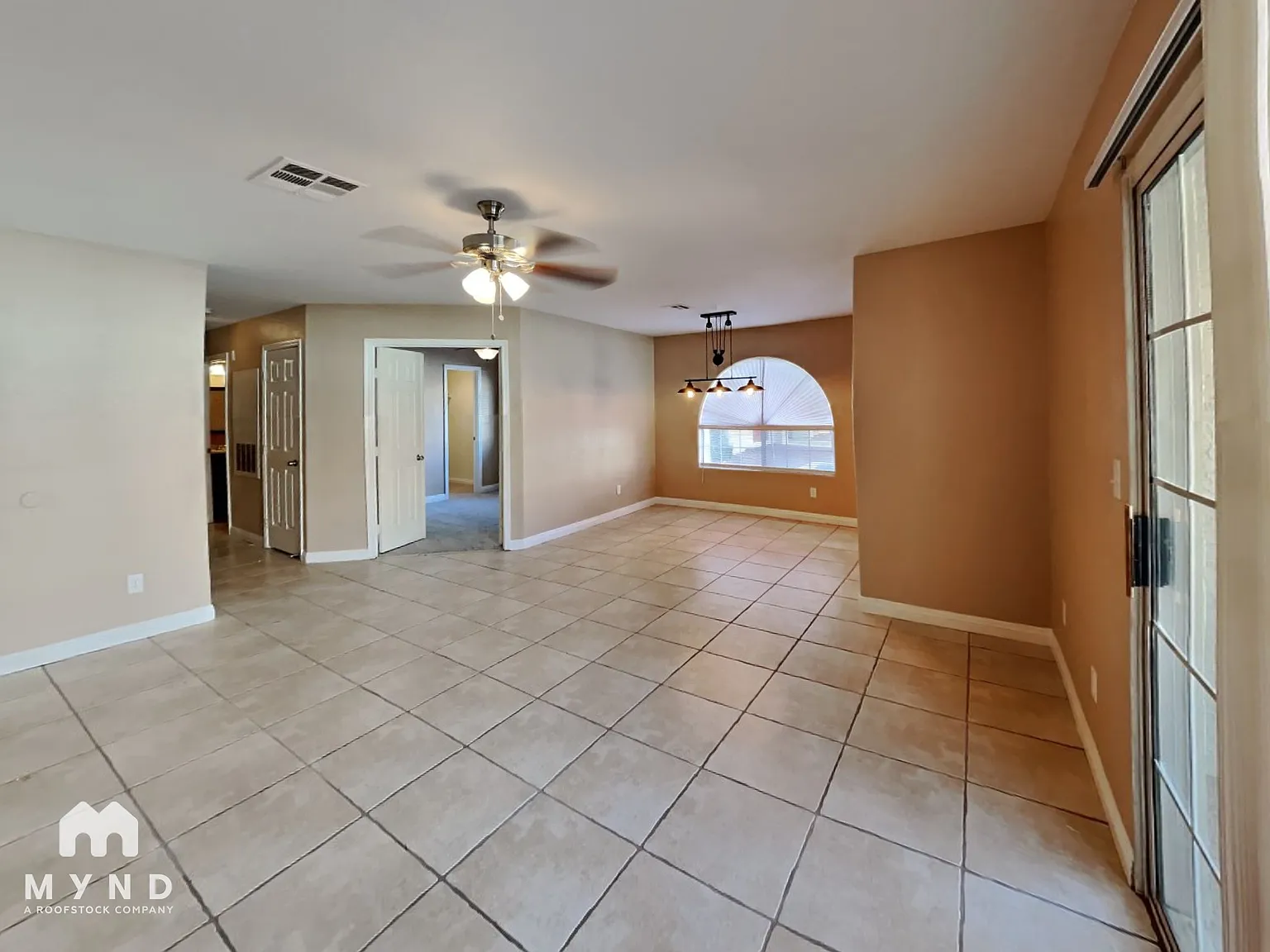 3 bed, 2.0 bath, 1156 sqft, $1,495 — Photo 3
