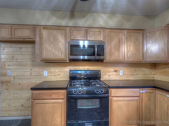 5th image of 14416 S Elm St