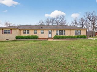 202 Pine Hill Dr, Waverly, TN 37185