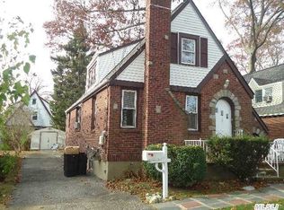 1762 Victoria St, Baldwin, NY 11510