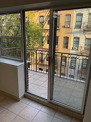 4th image of 3035 31st St APT 4