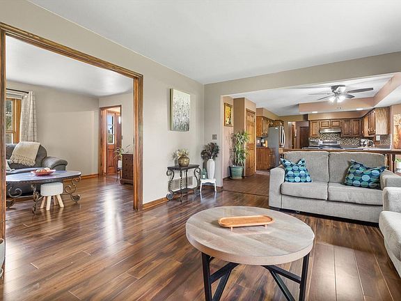 4th image of 629 Two Rivers DRIVE