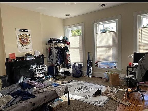 2nd image of 1100 Floyd Ave