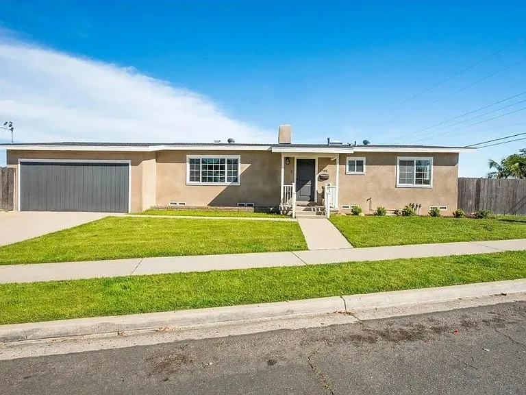 2705 Kobe Dr — Photo 1
