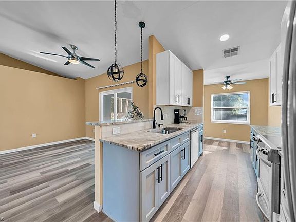 2nd image of 18249 Linden RD