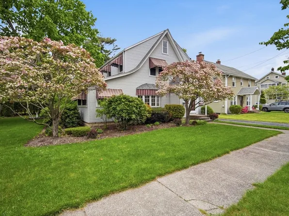 20 Athol St, Springfield, MA 01107