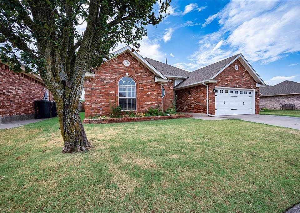 1st image of 620 SW 154th Pl