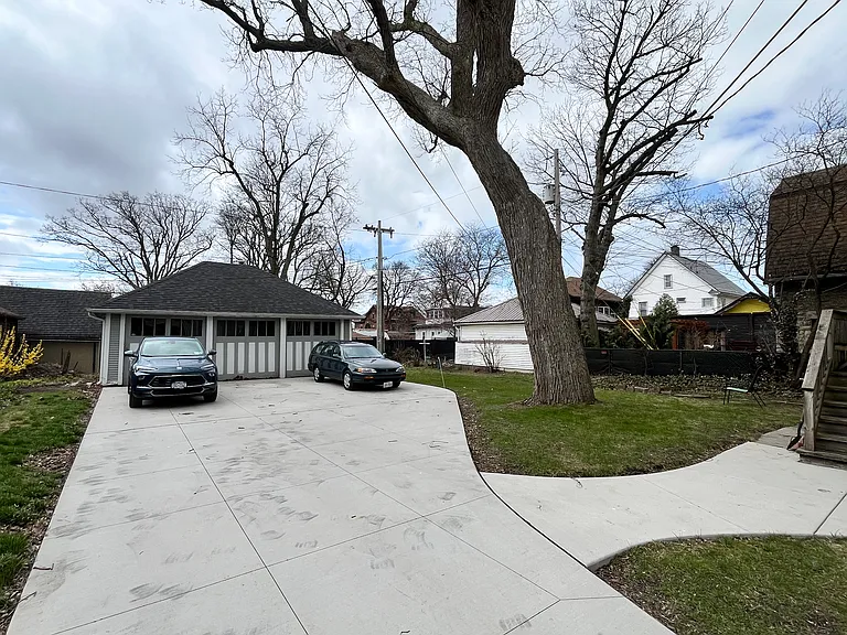 100 Robie St — Photo 23
