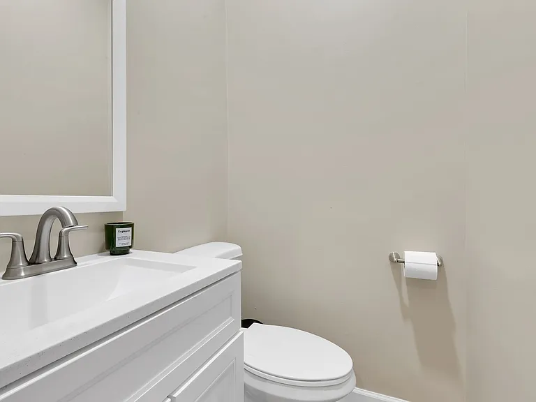 11 Taylor St — Photo 19