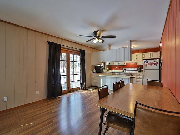 4th image of 32042 Darner Ln