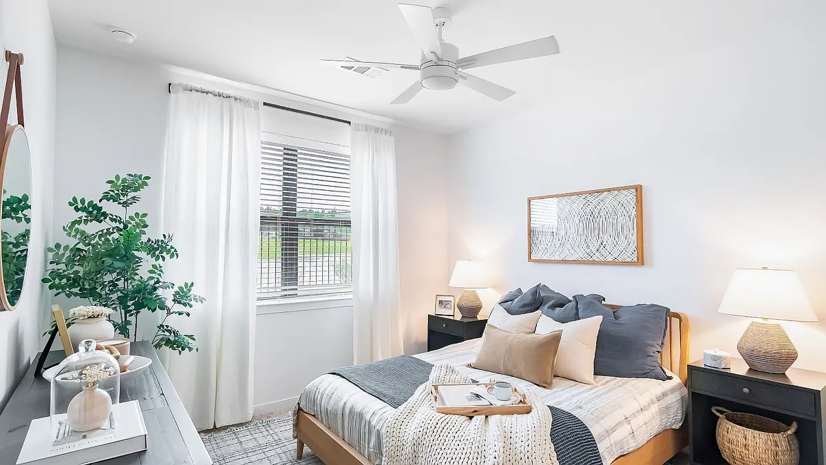 Building Photo - Blue Bluff Rd
