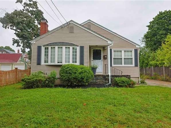 139 Albert Ave, Cranston, RI 02905