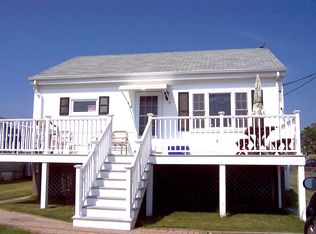 4 Arbeth Rd, Narragansett, RI 02879