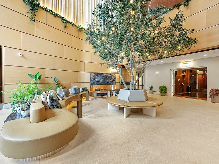 1100 Wilshire Blvd #2607 — Photo 28