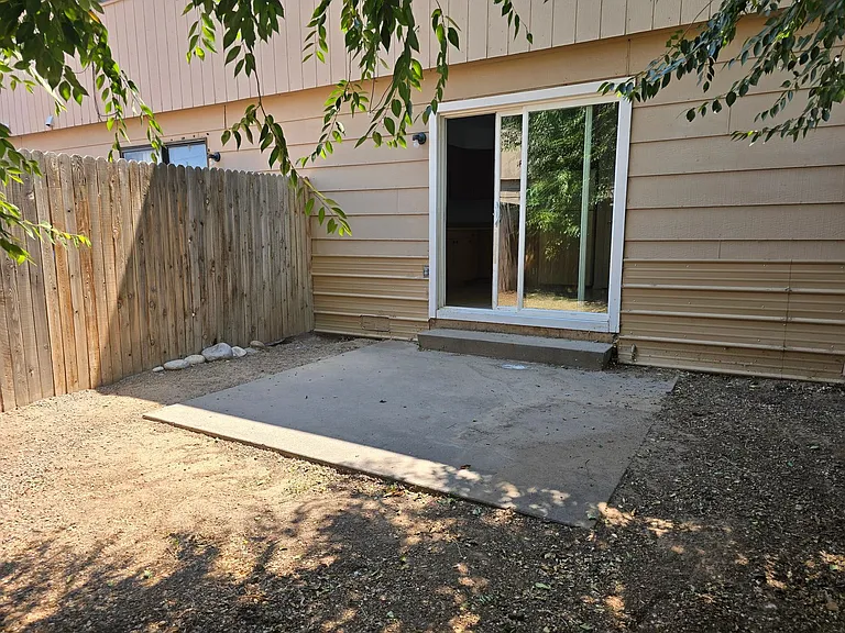 420 Illinois Ave — Photo 16