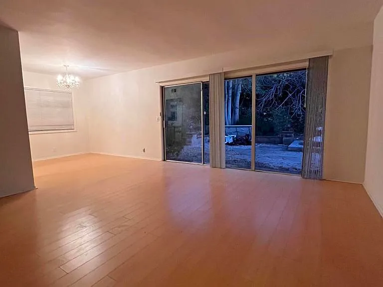 5154 Crown Ave — Photo 2