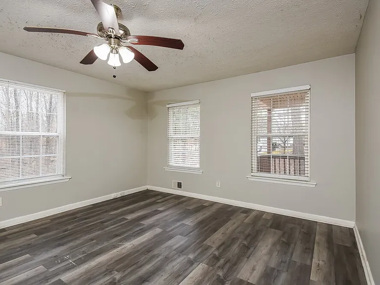 3504 Sandra Dr — Photo 11