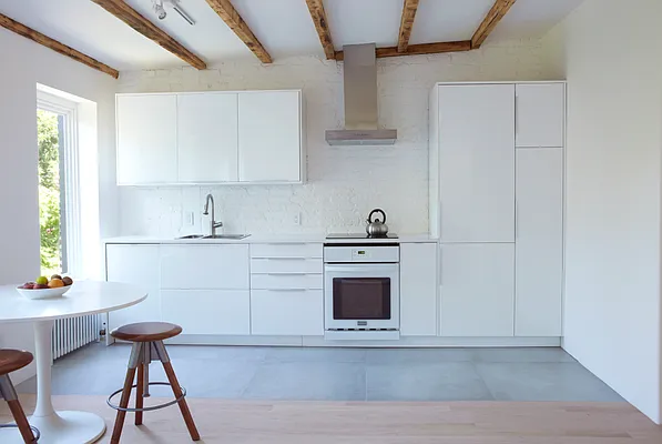 Rented by Compass | media 9