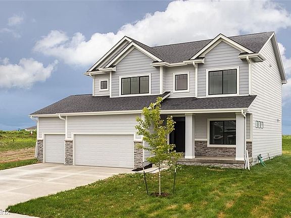 16419 Deer view front